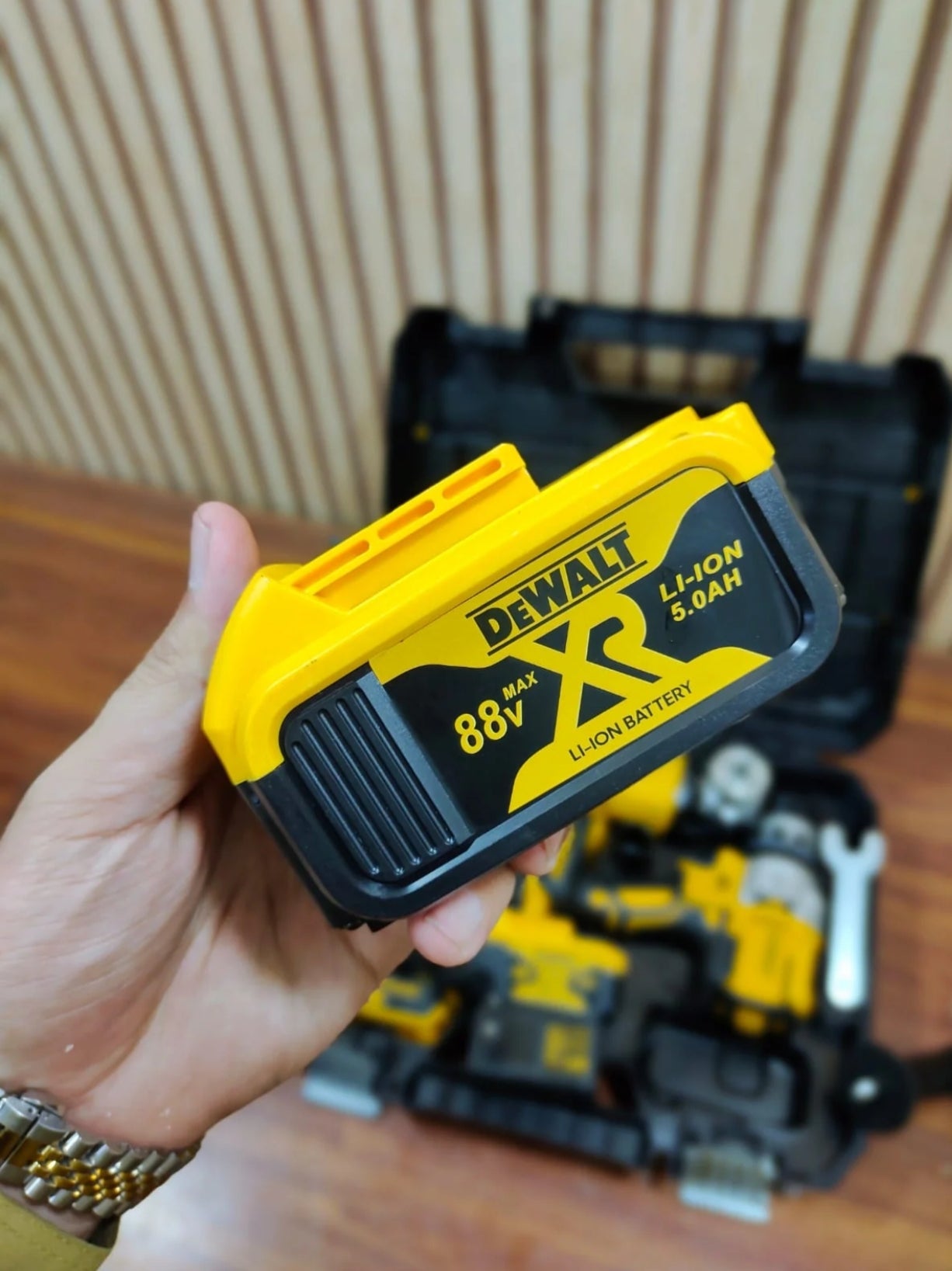 Original Dewalt 4 in 1 drill machine set