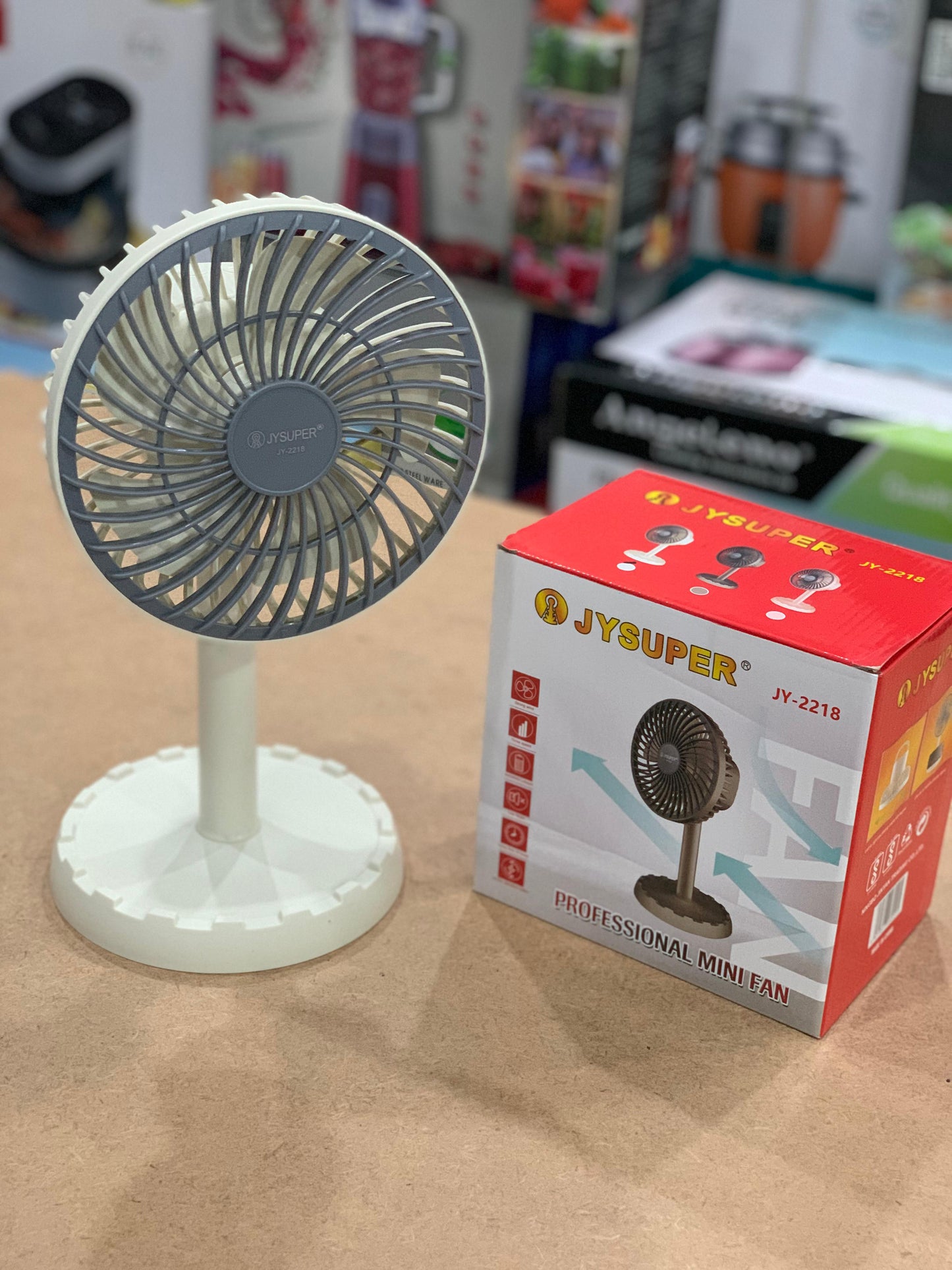Rechargeable mini fan