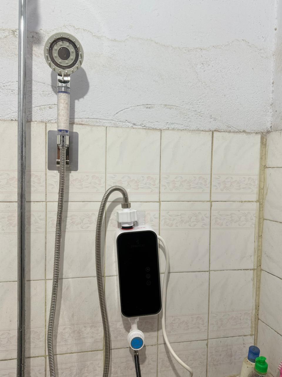 Debolai Japani Electric Shower | Instant Hot Water Heater