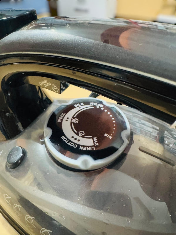 Uakeen Steam Iron ZL-812A