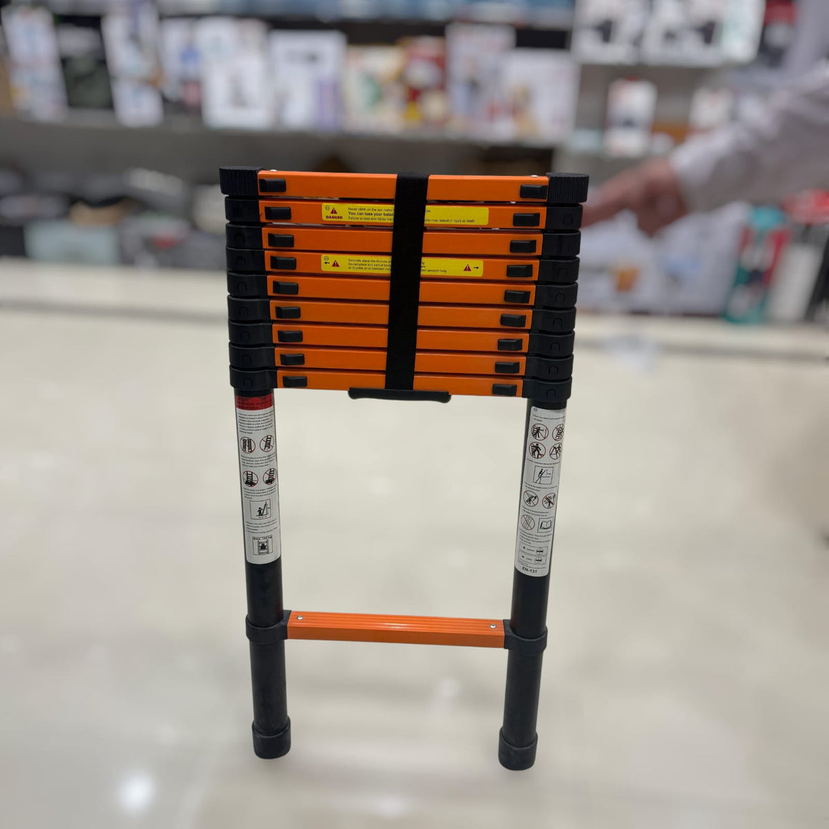 Black Telescopic Foldable Aluminum Ladders
