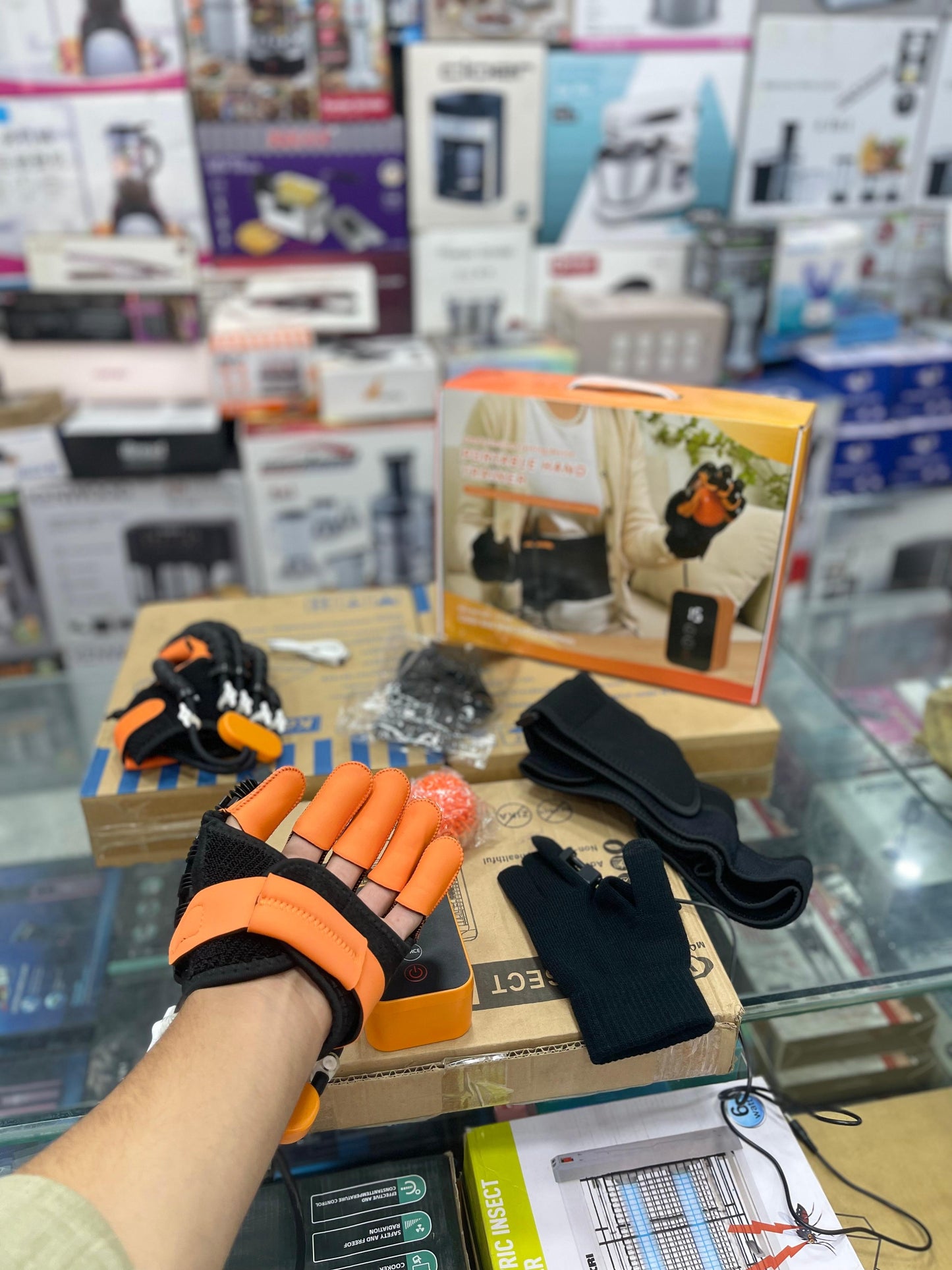 Portable hand triner meshine.   Double hand